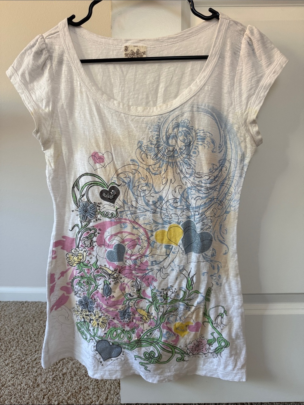 Daytrip Buckle Boho Sequin Sparkle Heart Floral Graphic Slub Tee Size Small